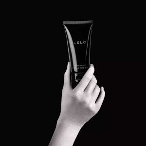 Lelo-Personal-Moisturizer7