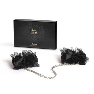 Catuse-Frou-–-Frou-Organza-Handcuffs,