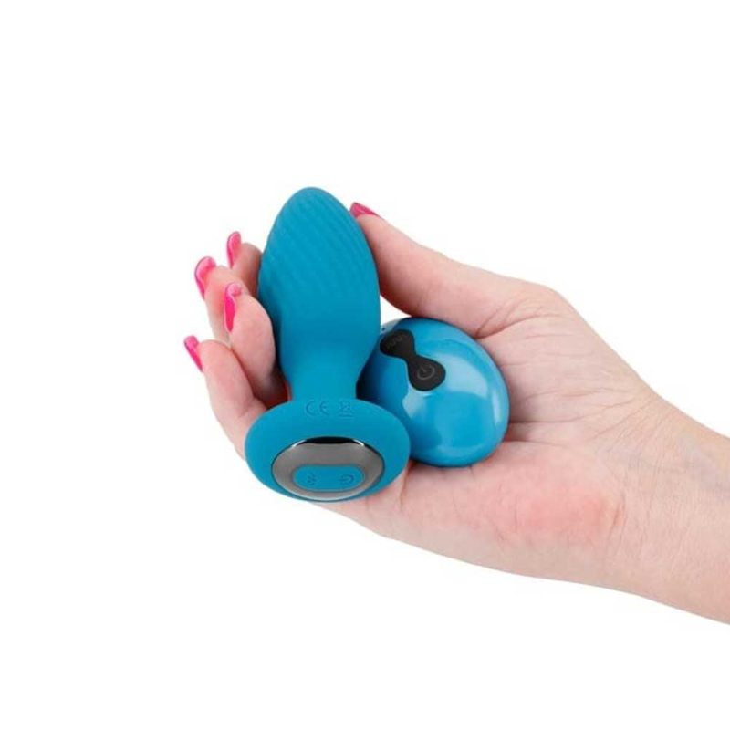 INYA-ButtPlug-Alpine-Teal-Vibrații-Rotative-in-mana