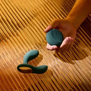 Vibrator-Prostată-HUGO™-2-Telecomandă-12-funcții-in-mana