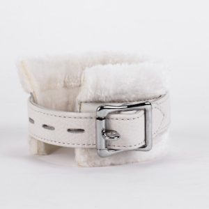 Cătușe BDSM din blană